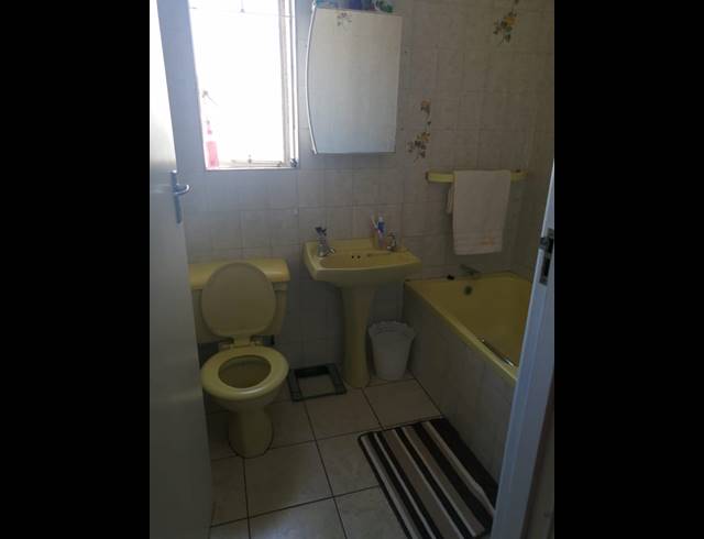 3 bed property to rent in BEACONHURST